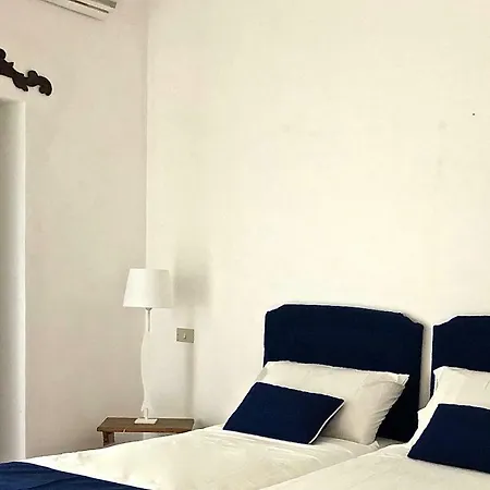 בית נופש Maison Gioffredi איסקיה